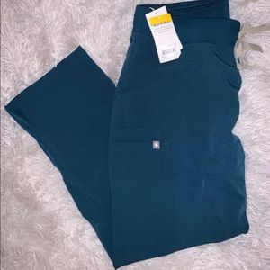 FIGS CARIBBEAN BLUE KADE CARGO MP LIKE NEW